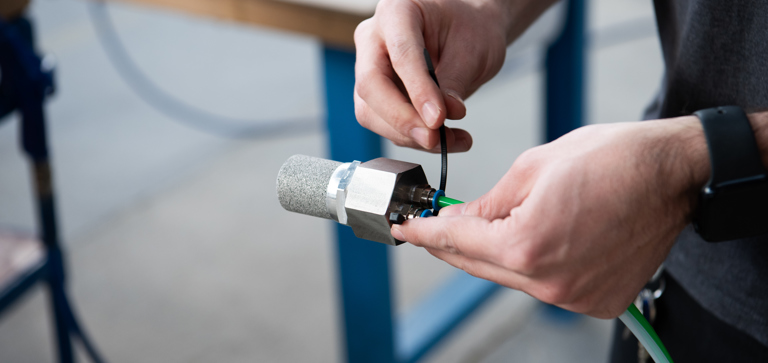 Assemblage des sondes – fixation de la tête de la sonde