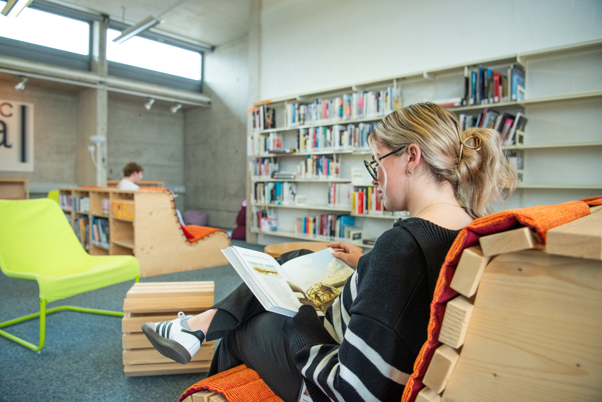 Biblio Mars @HEIA FR SCOM GD 2025 008